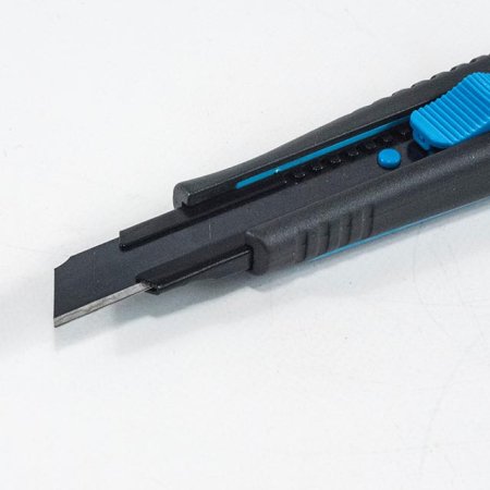 XTLINE Nůž ulamovací celokovový 18mm XT19149
